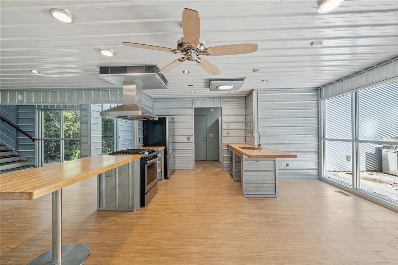 1005 Waverly Drive