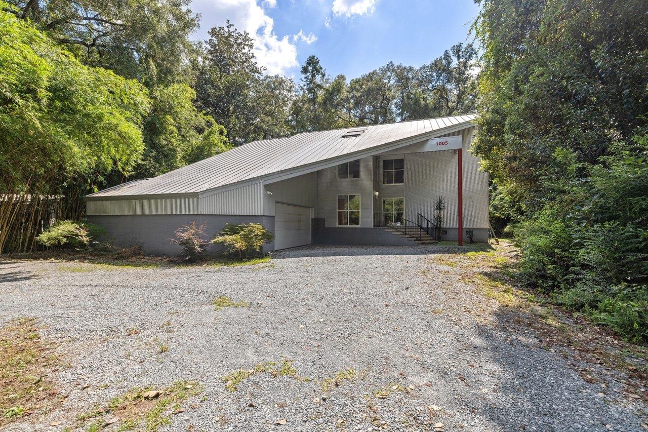 1005 Waverly Drive