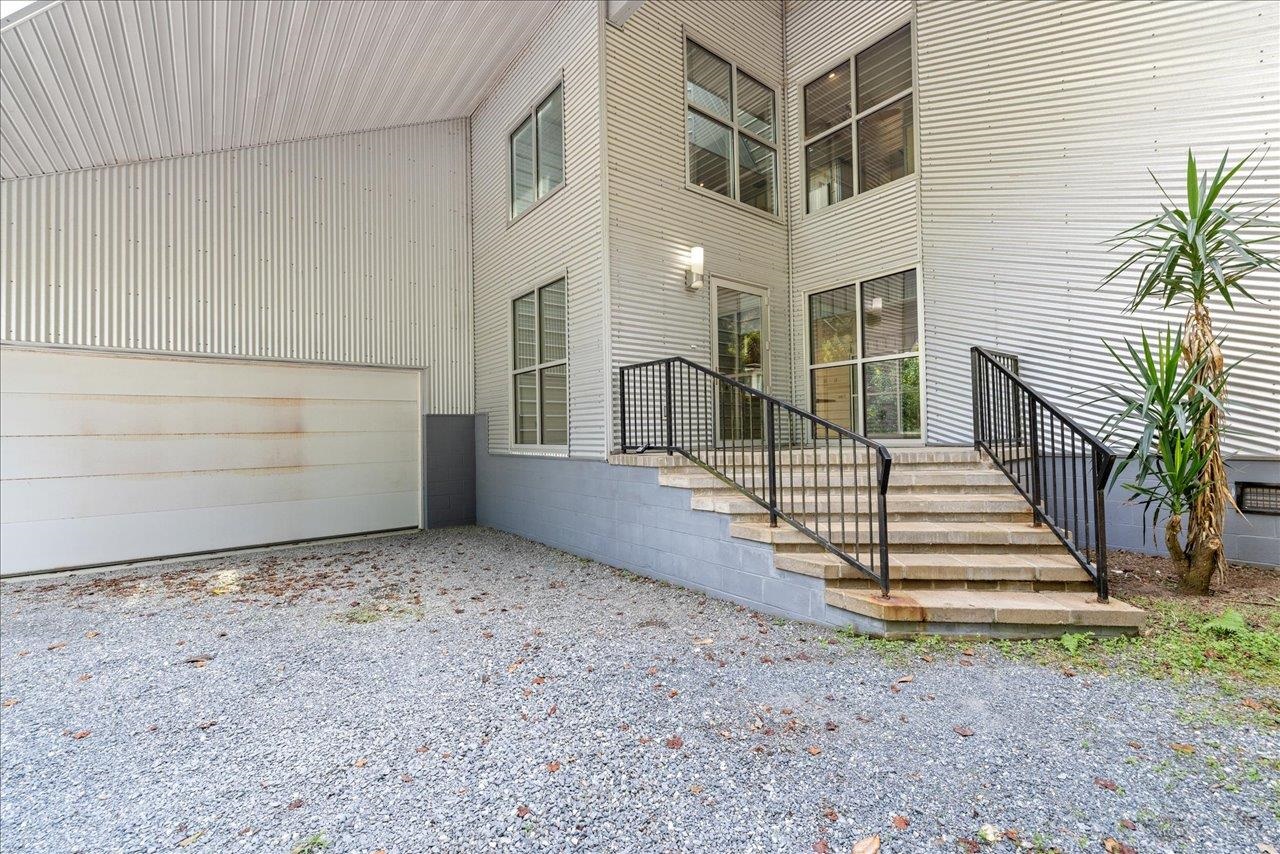 1005 Waverly Drive
