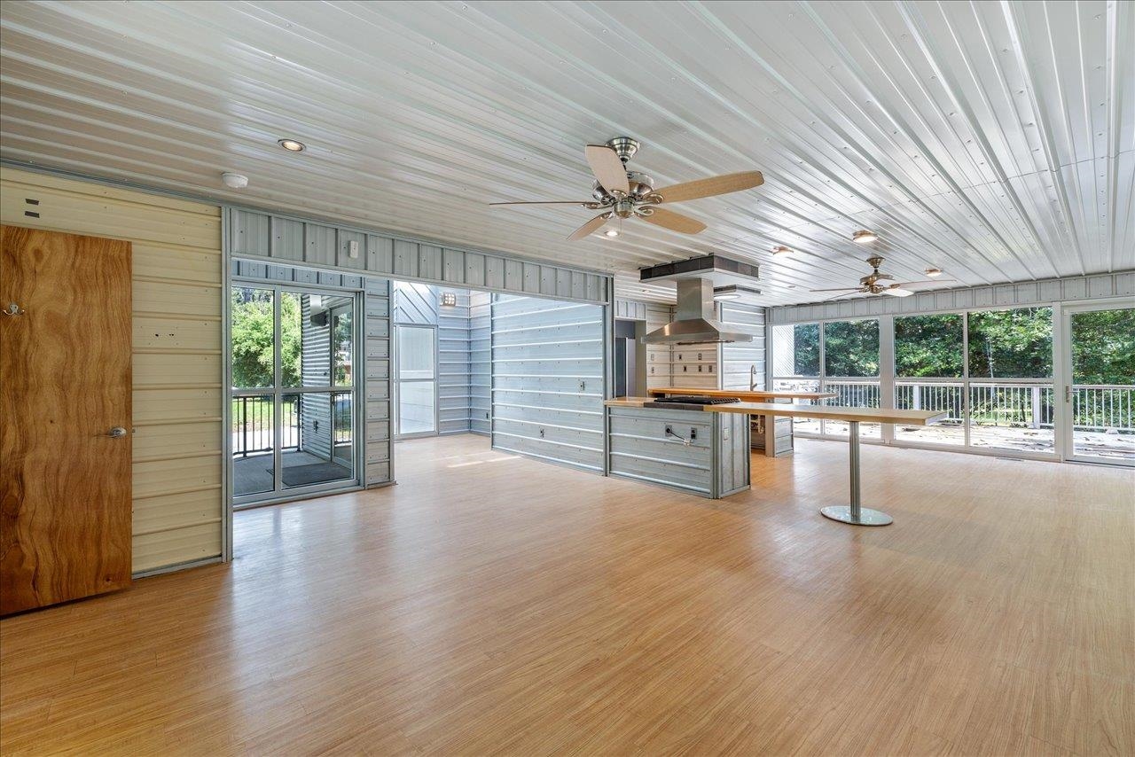 1005 Waverly Drive