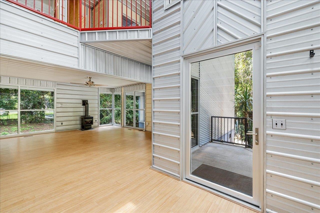 1005 Waverly Drive