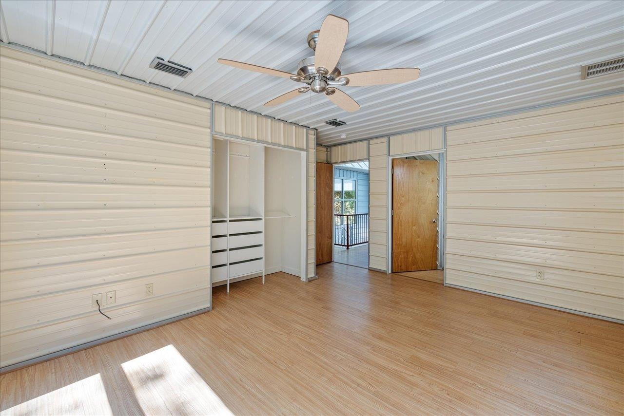 1005 Waverly Drive