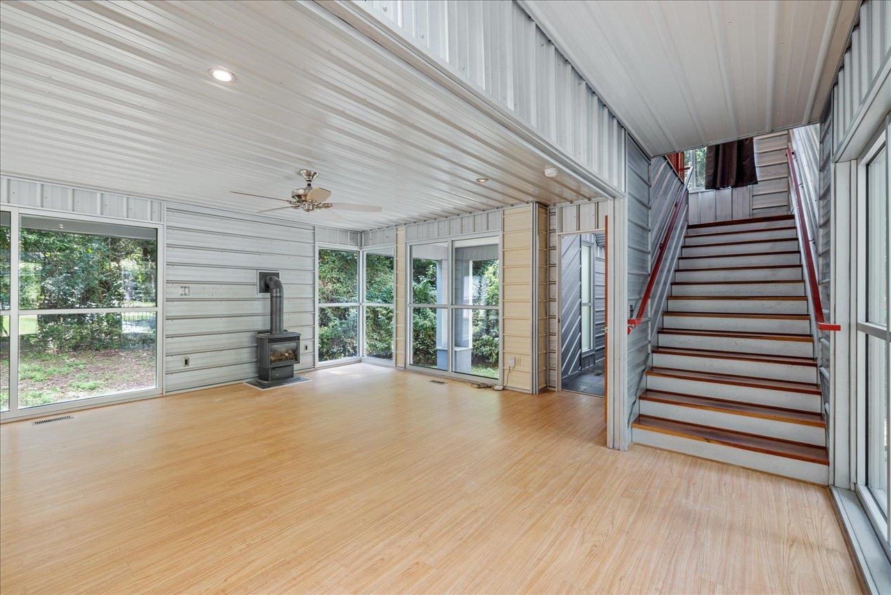 1005 Waverly Drive