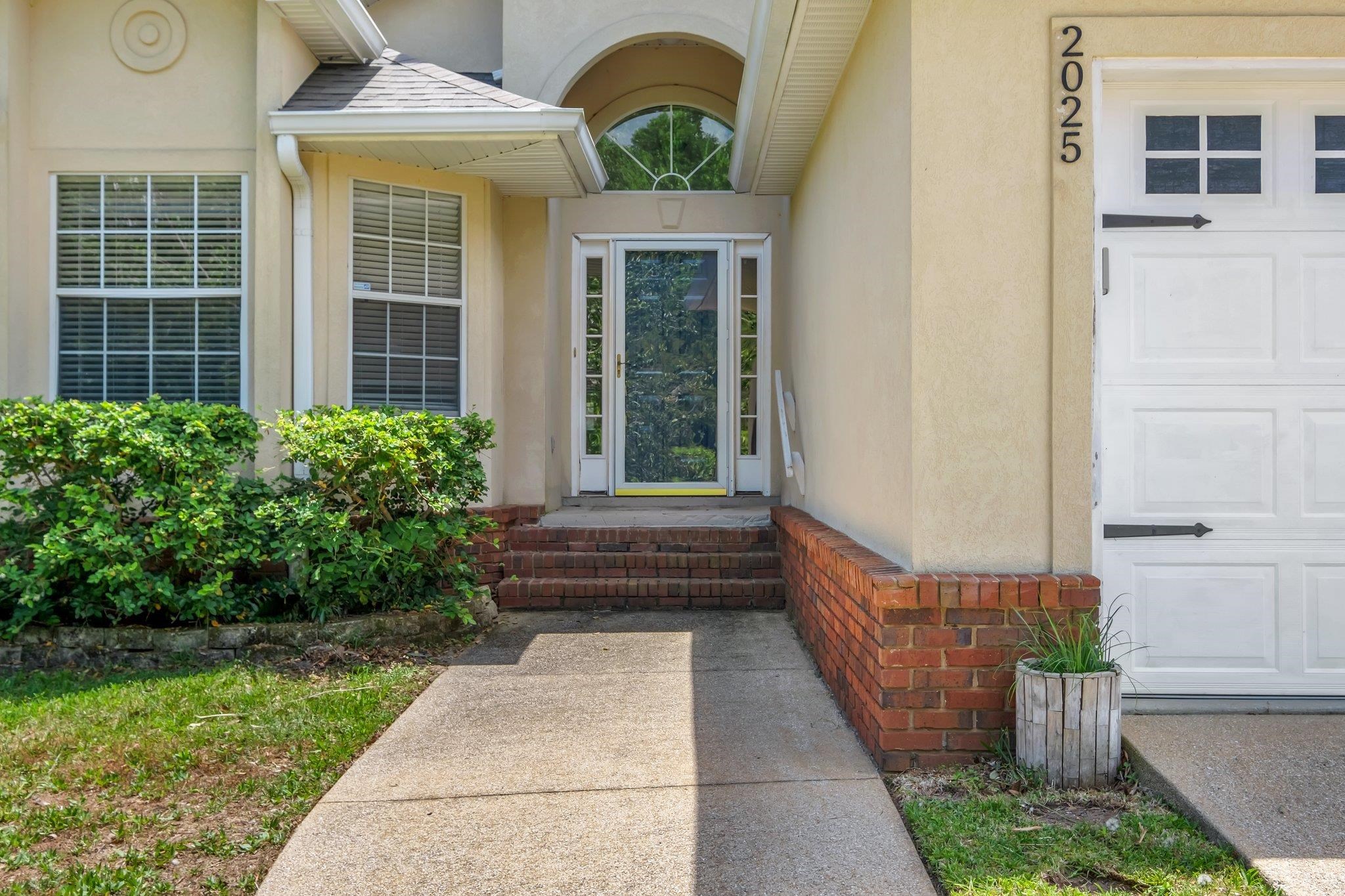2025 Ascot Way