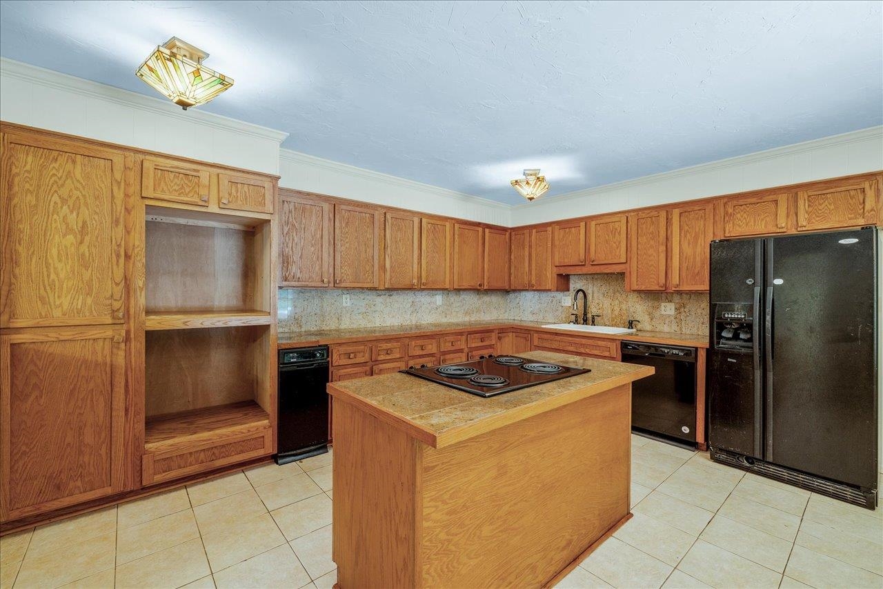 7916 Skipper Lane