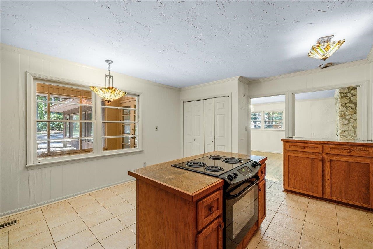 7916 Skipper Lane