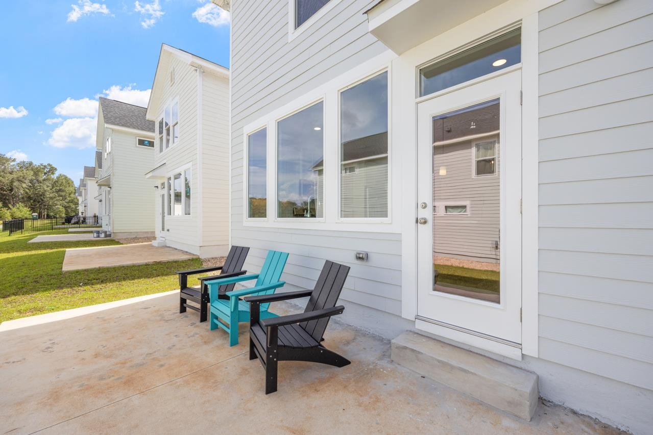 5685 Native Oak Drive