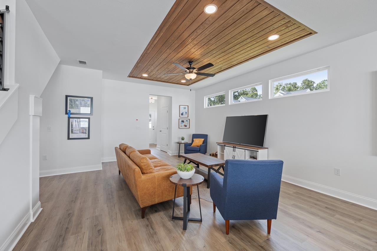 5685 Native Oak Drive