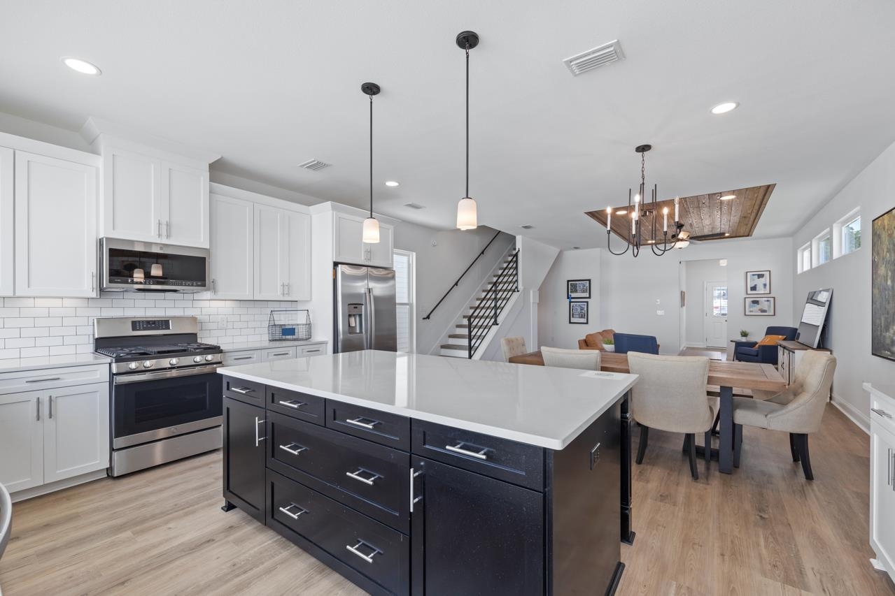 5685 Native Oak Drive