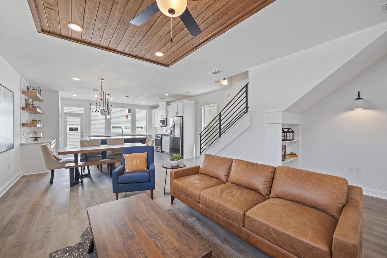 5685 Native Oak Drive