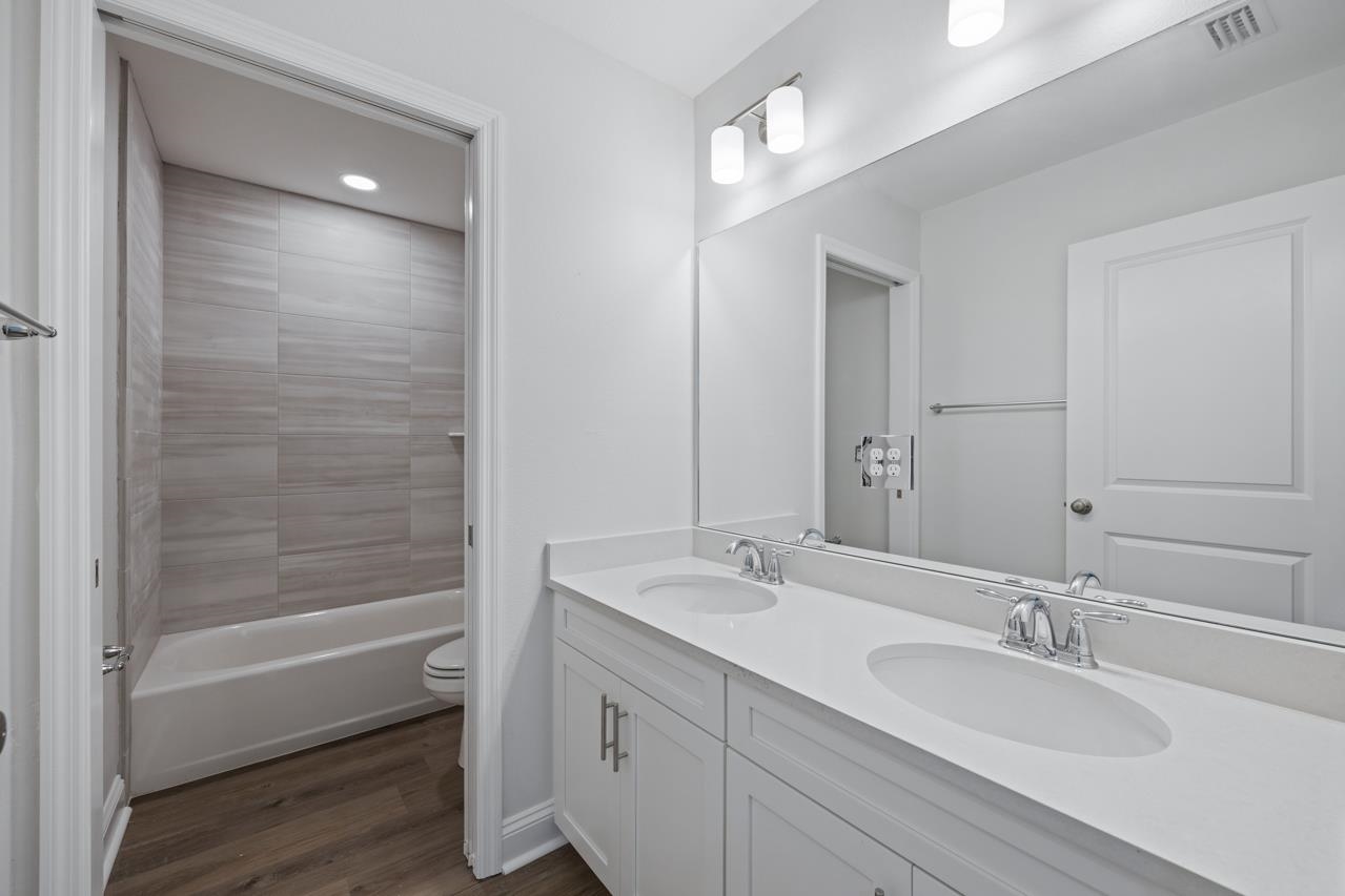 5685 Native Oak Drive