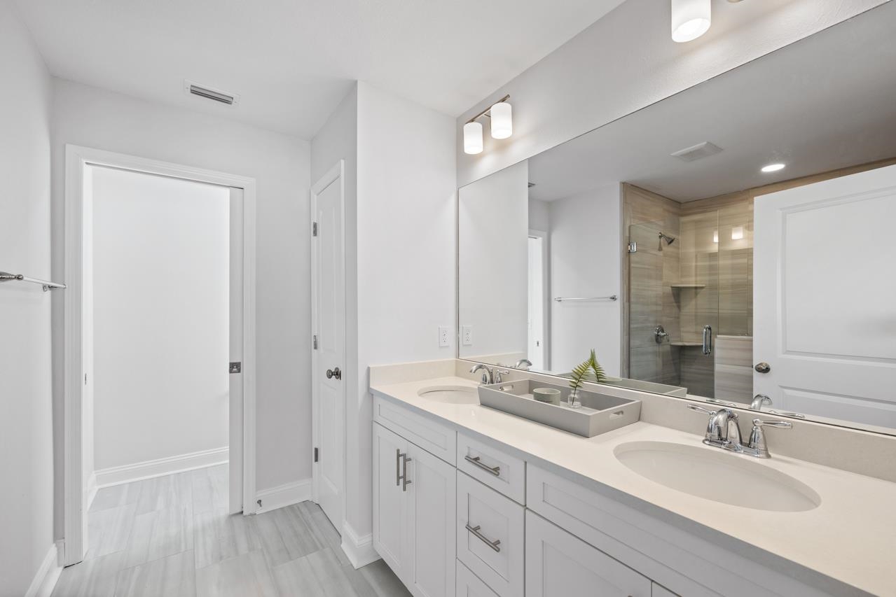 5685 Native Oak Drive