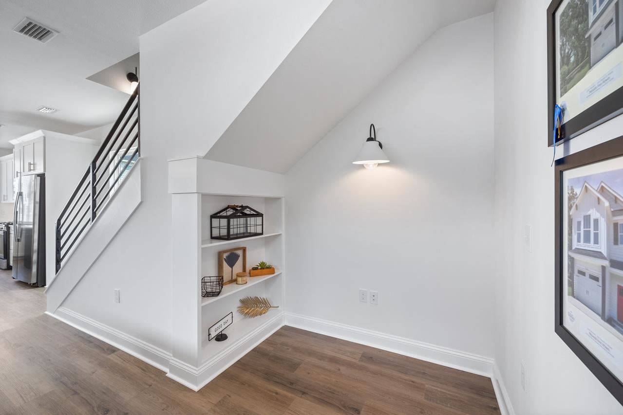 5685 Native Oak Drive