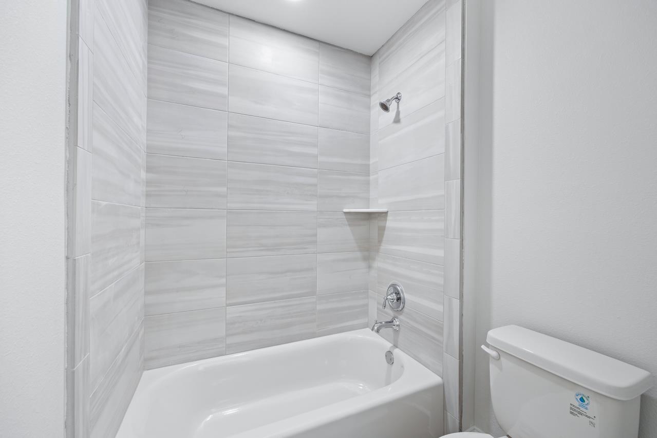 5685 Native Oak Drive