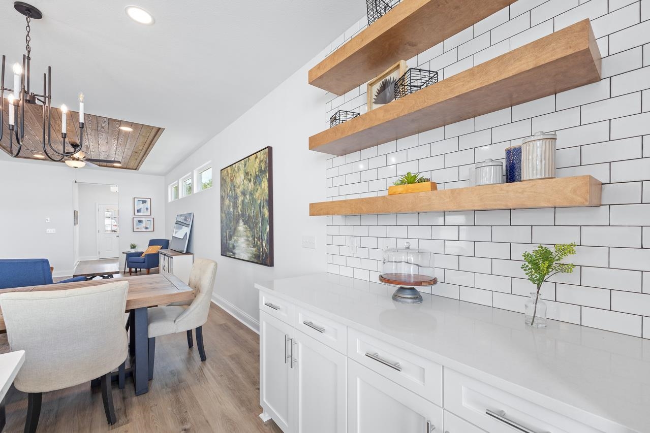 5685 Native Oak Drive