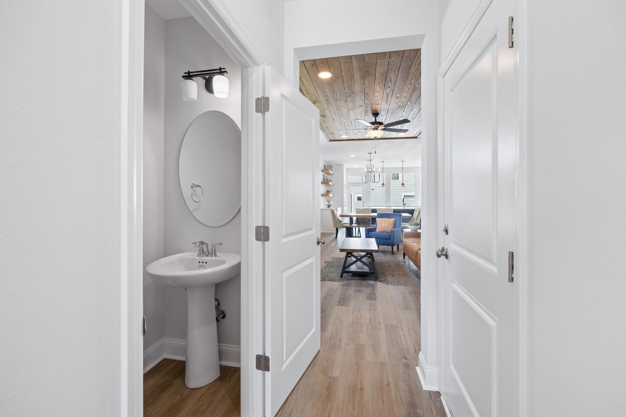 5685 Native Oak Drive