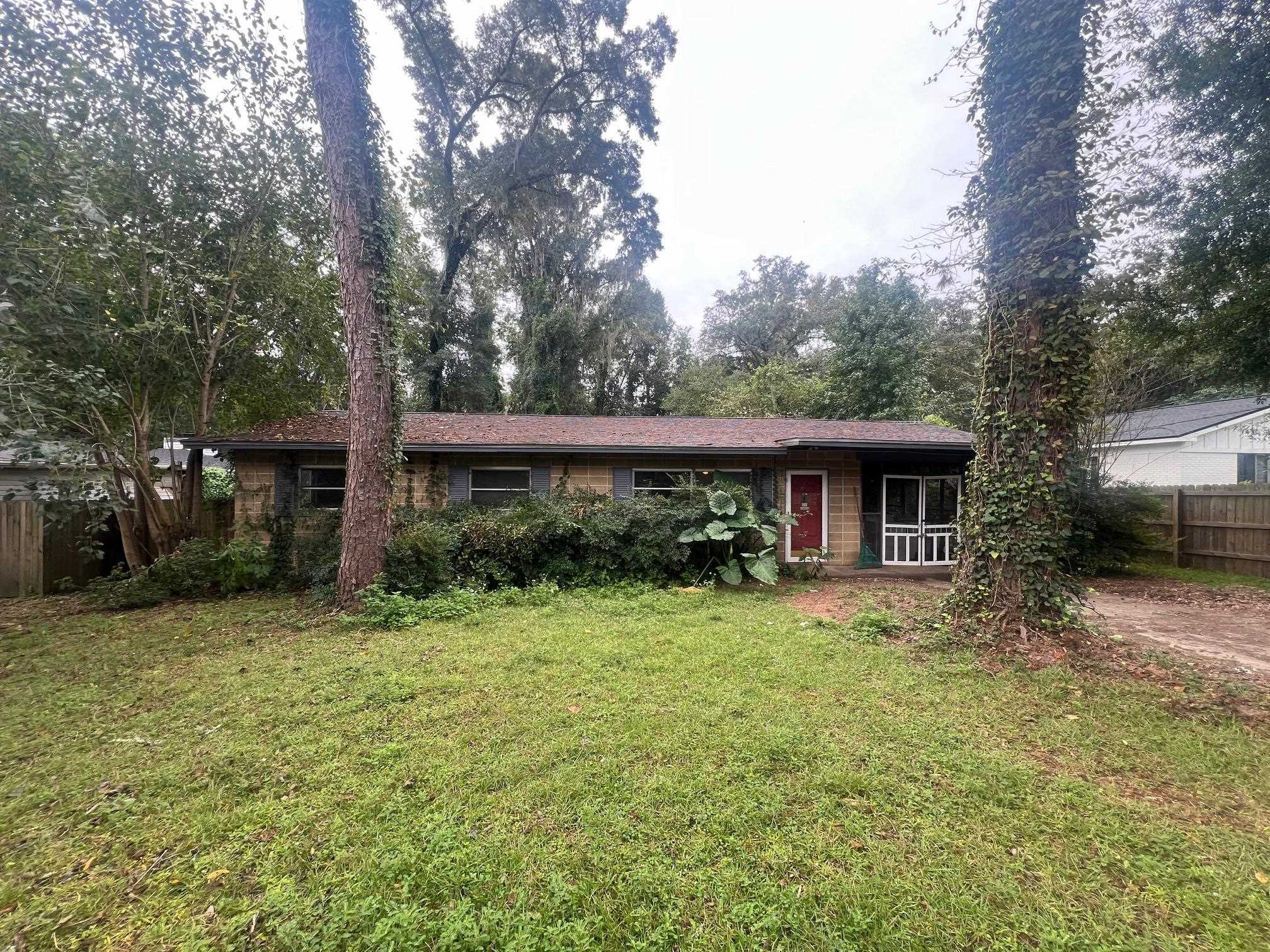 2121 Harriet Drive