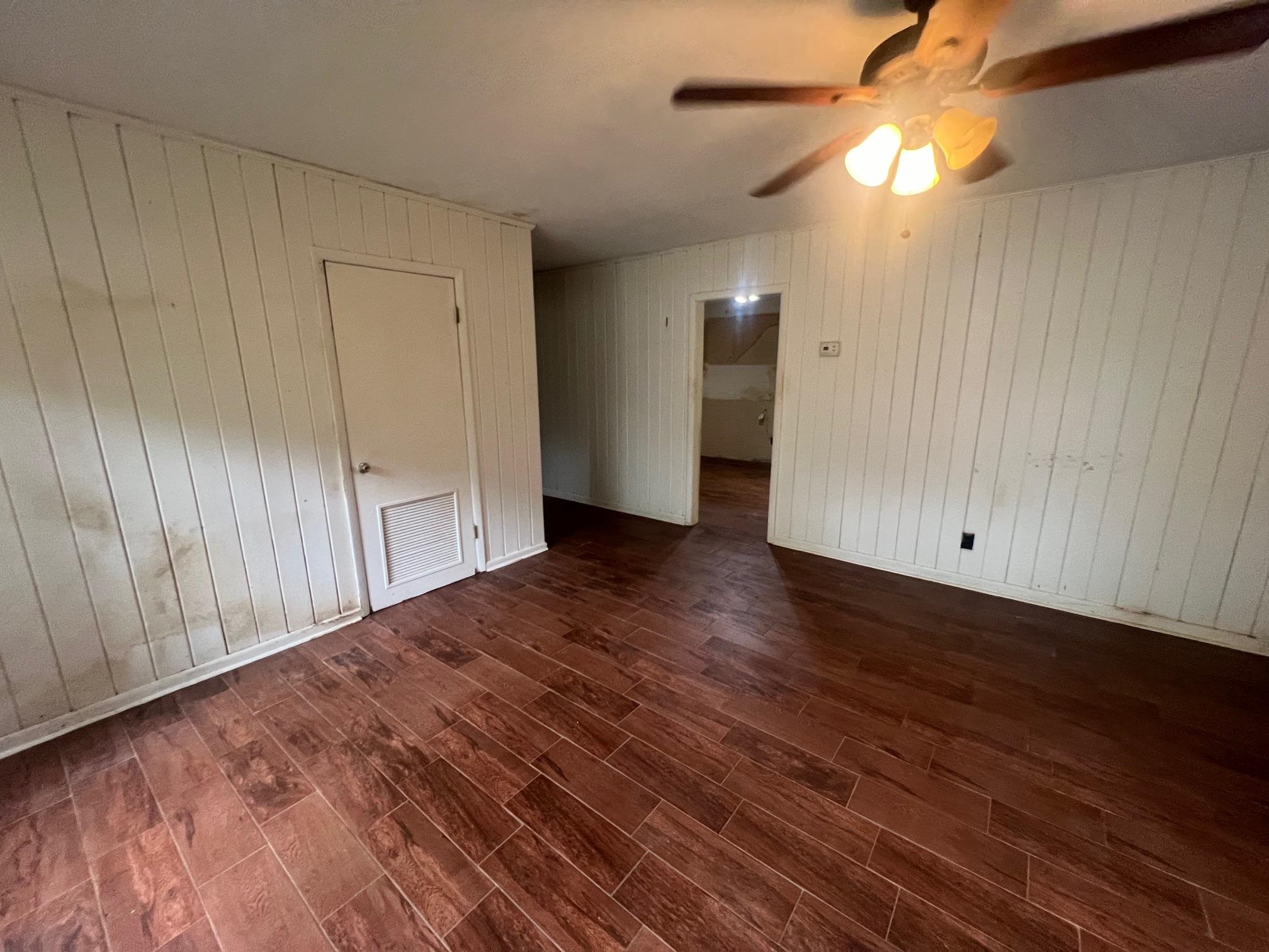 2121 Harriet Drive