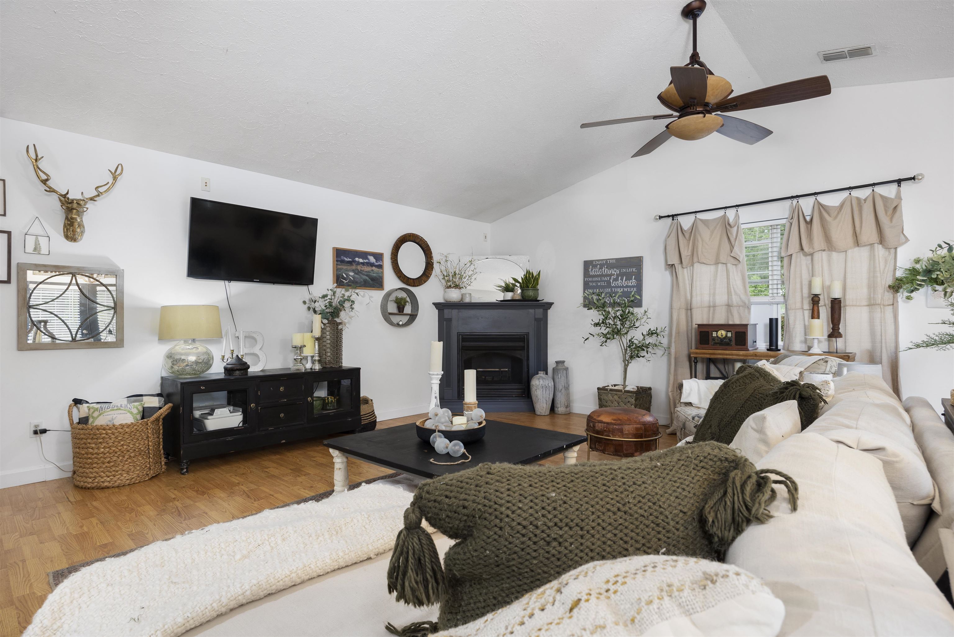 304 SW Georgiana Trail