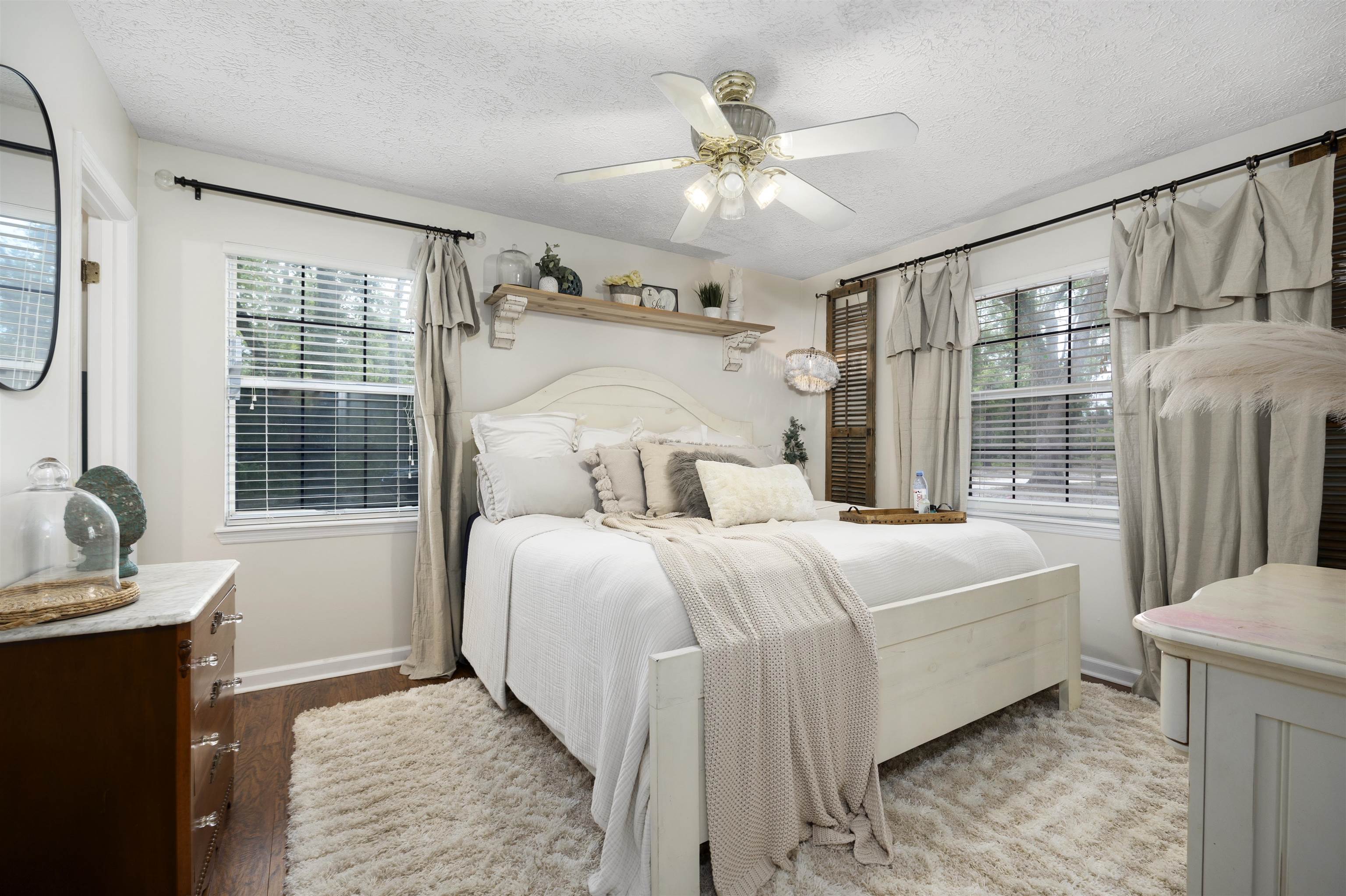 304 SW Georgiana Trail