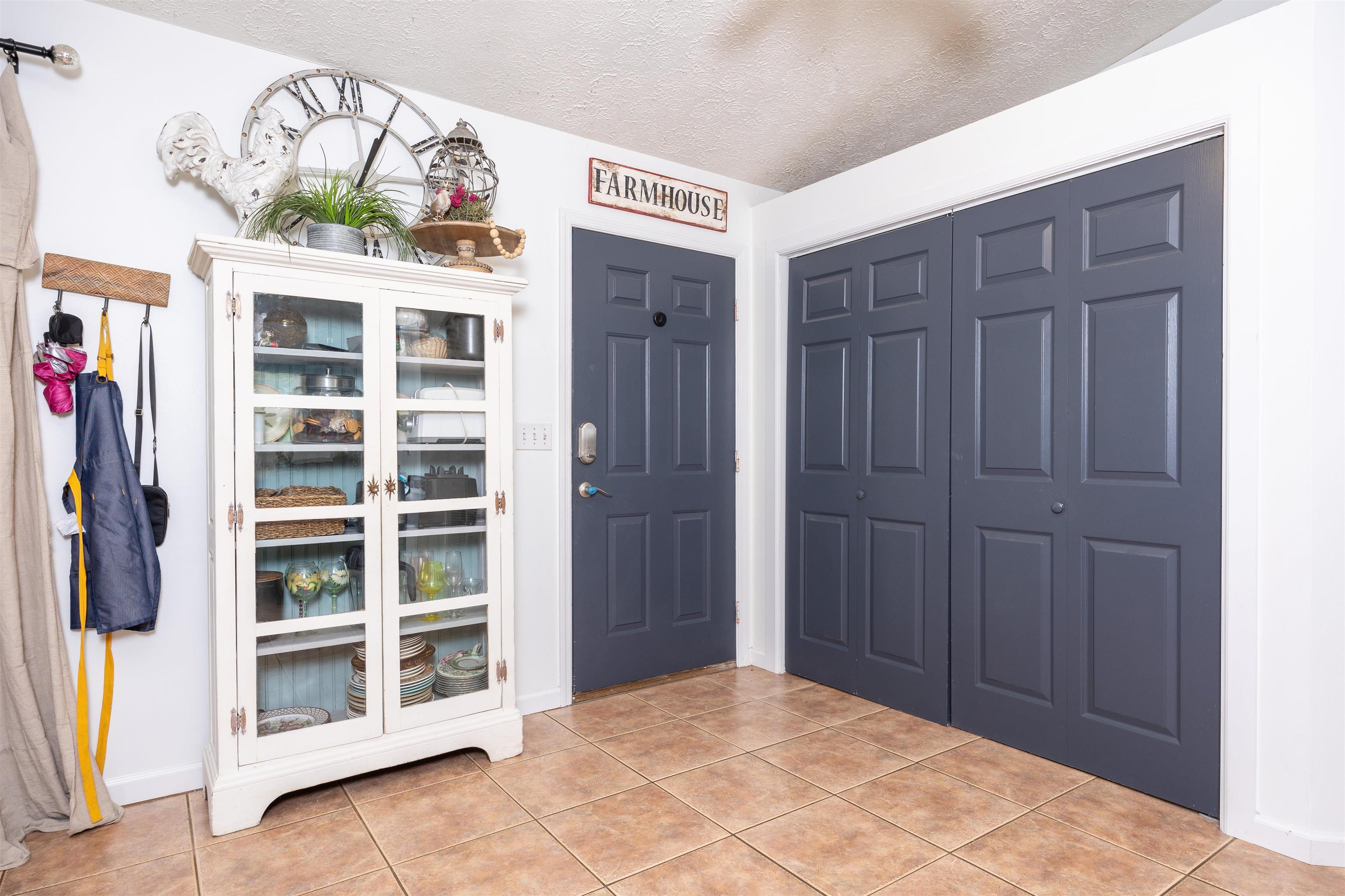 304 SW Georgiana Trail