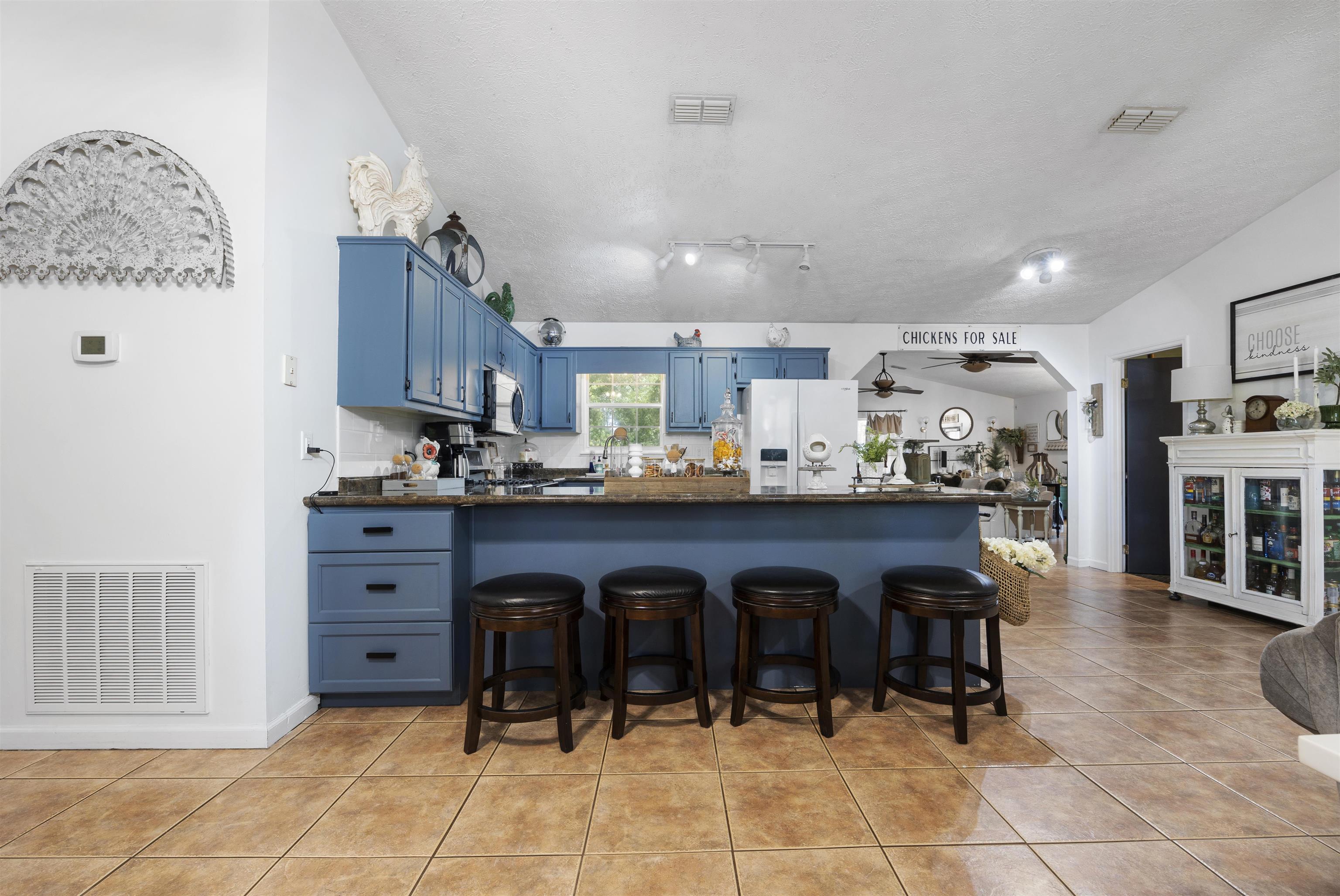 304 SW Georgiana Trail