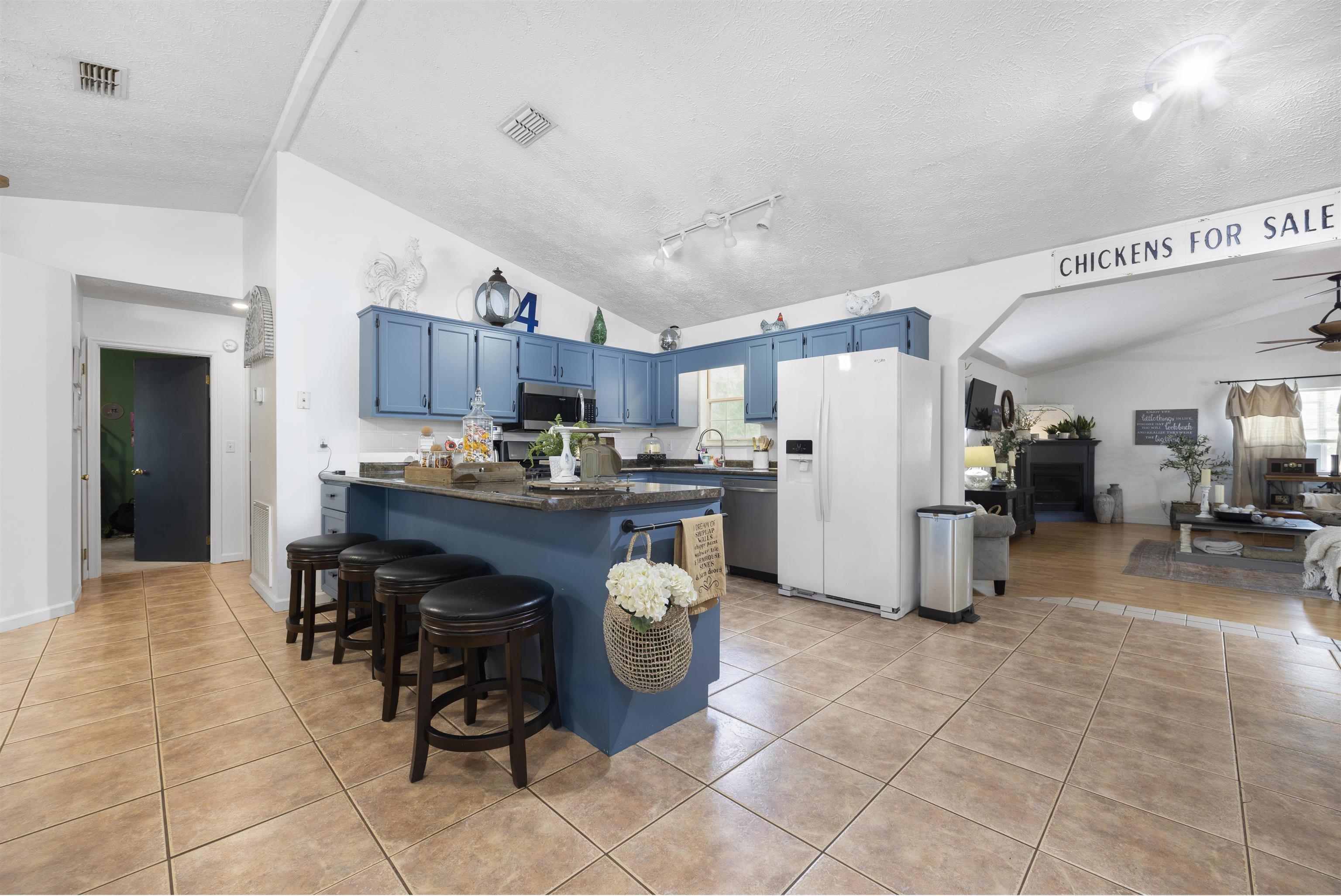 304 SW Georgiana Trail