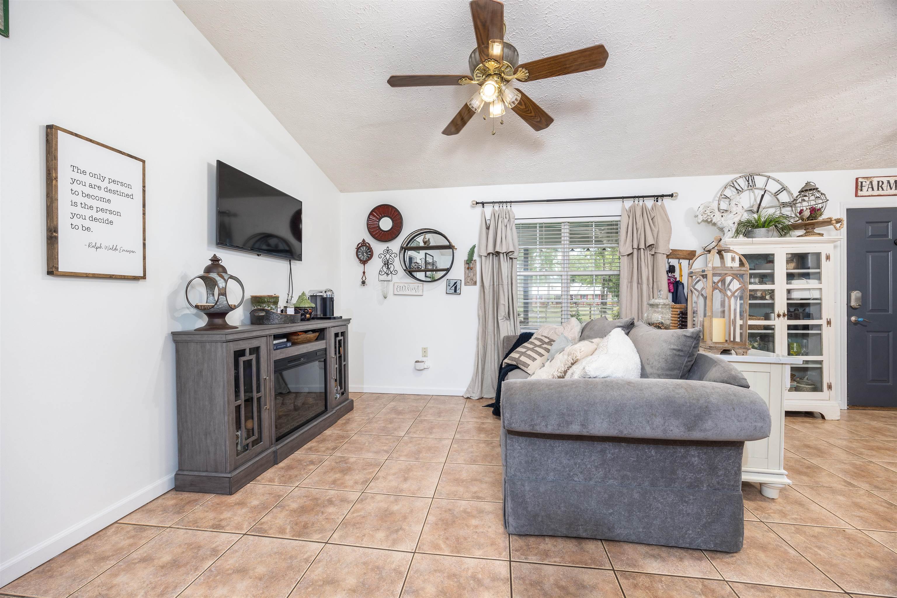 304 SW Georgiana Trail