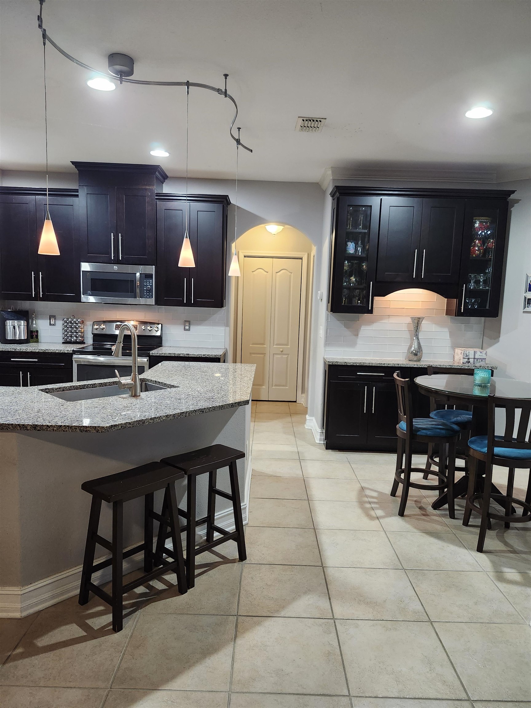 3436 Gardenview Way