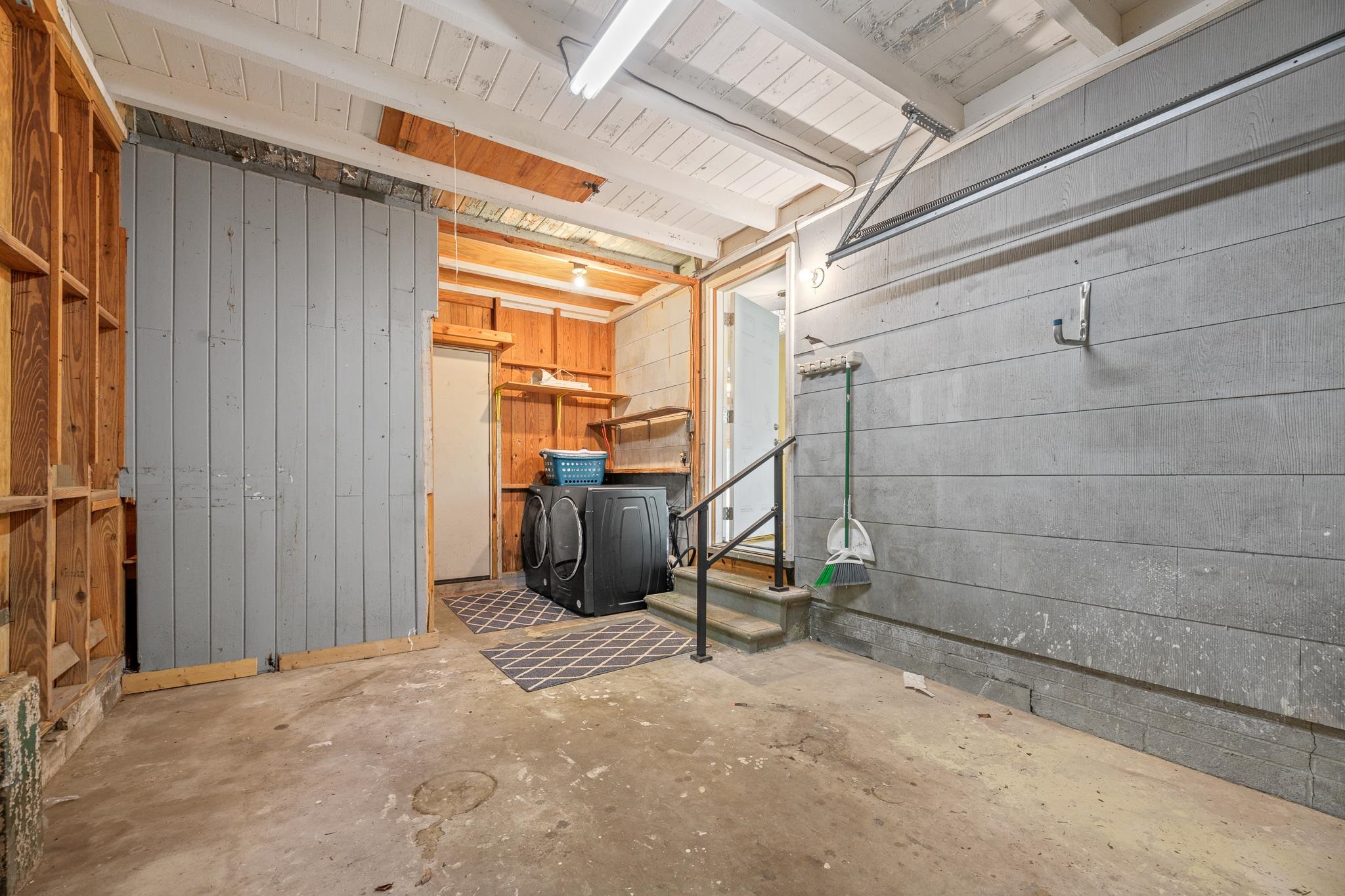 923 Carraway Street