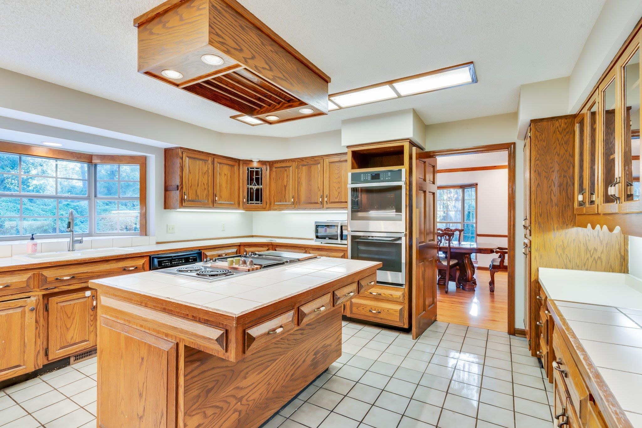 6284 Thomasville Road