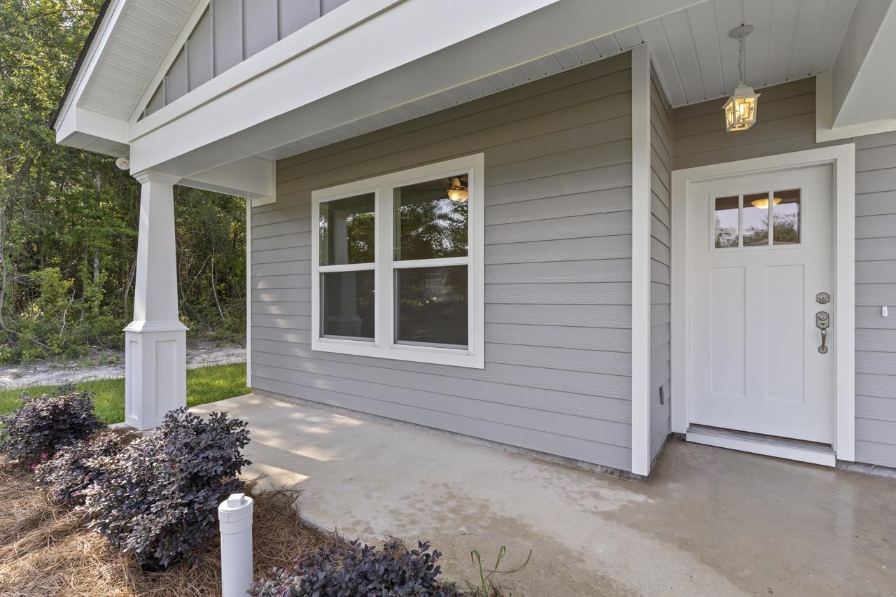 81 Coopers Pond Road