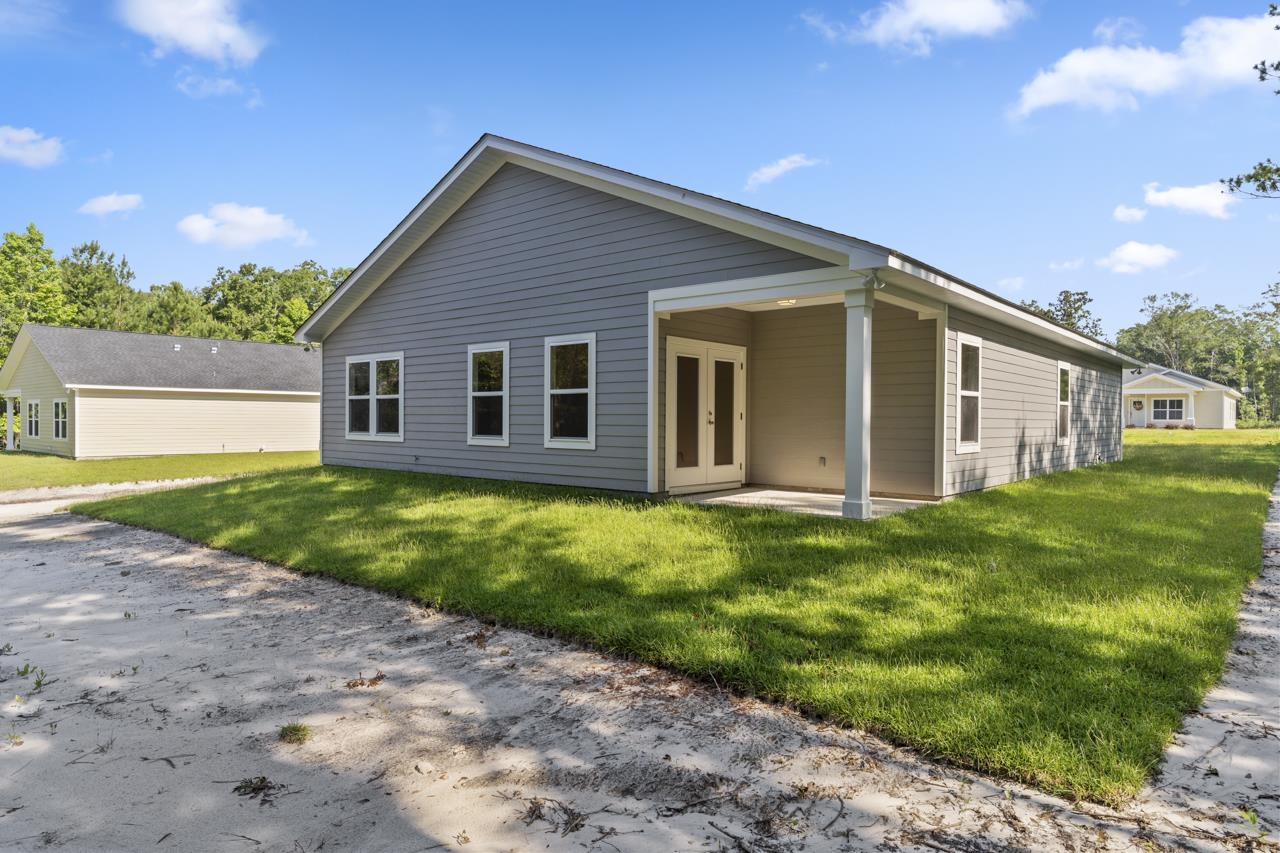81 Coopers Pond Road