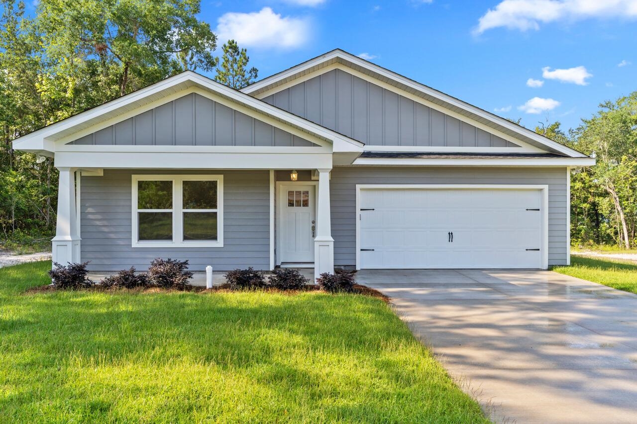 81 Coopers Pond Road