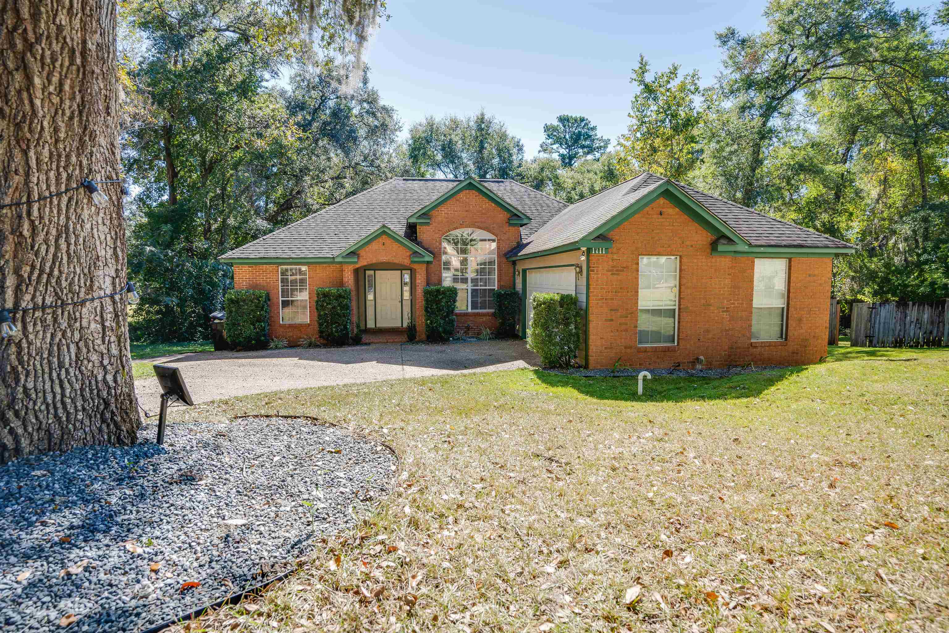 1711 Riverbirch Hollow
