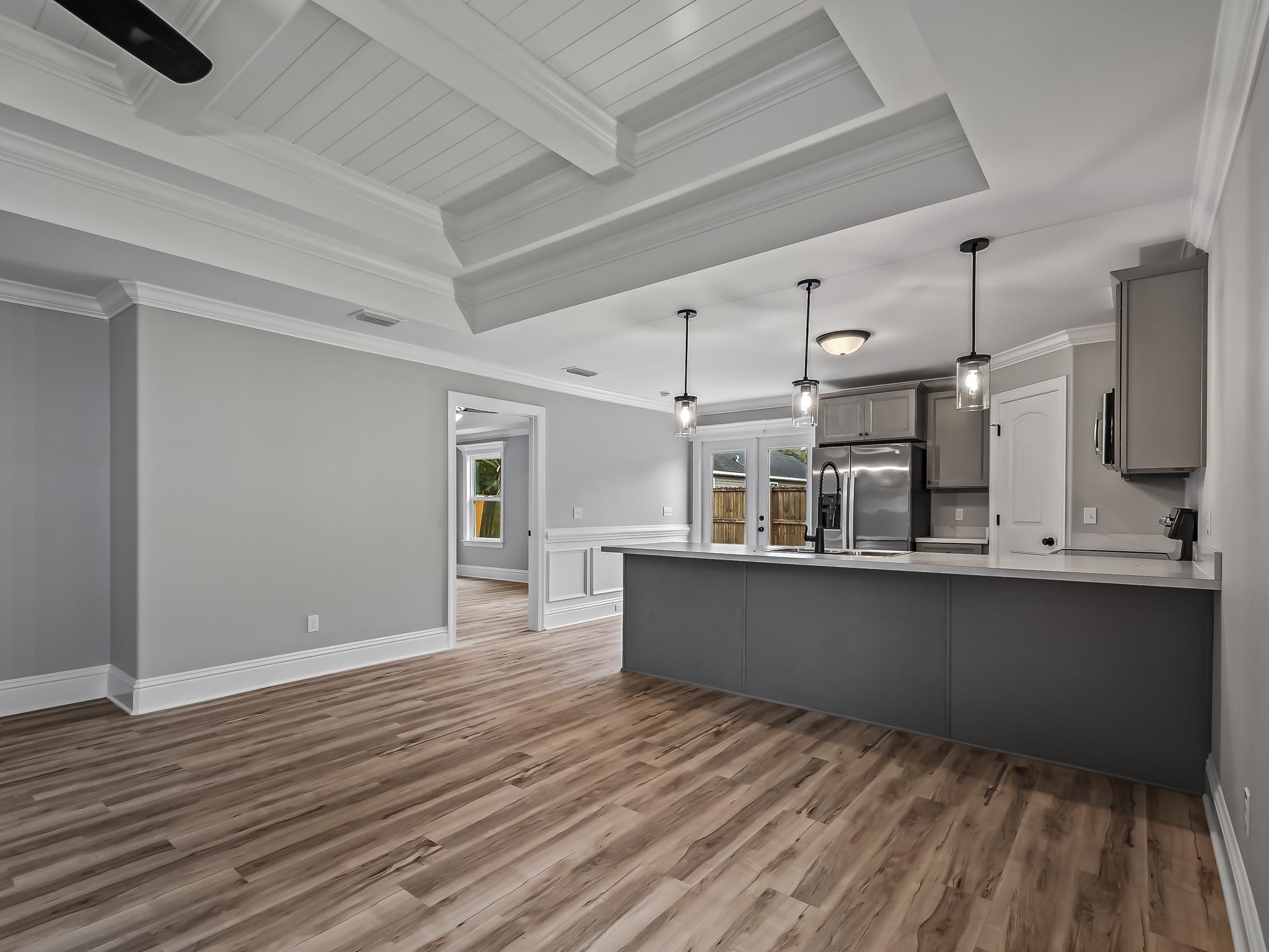 24 Comanche Trail