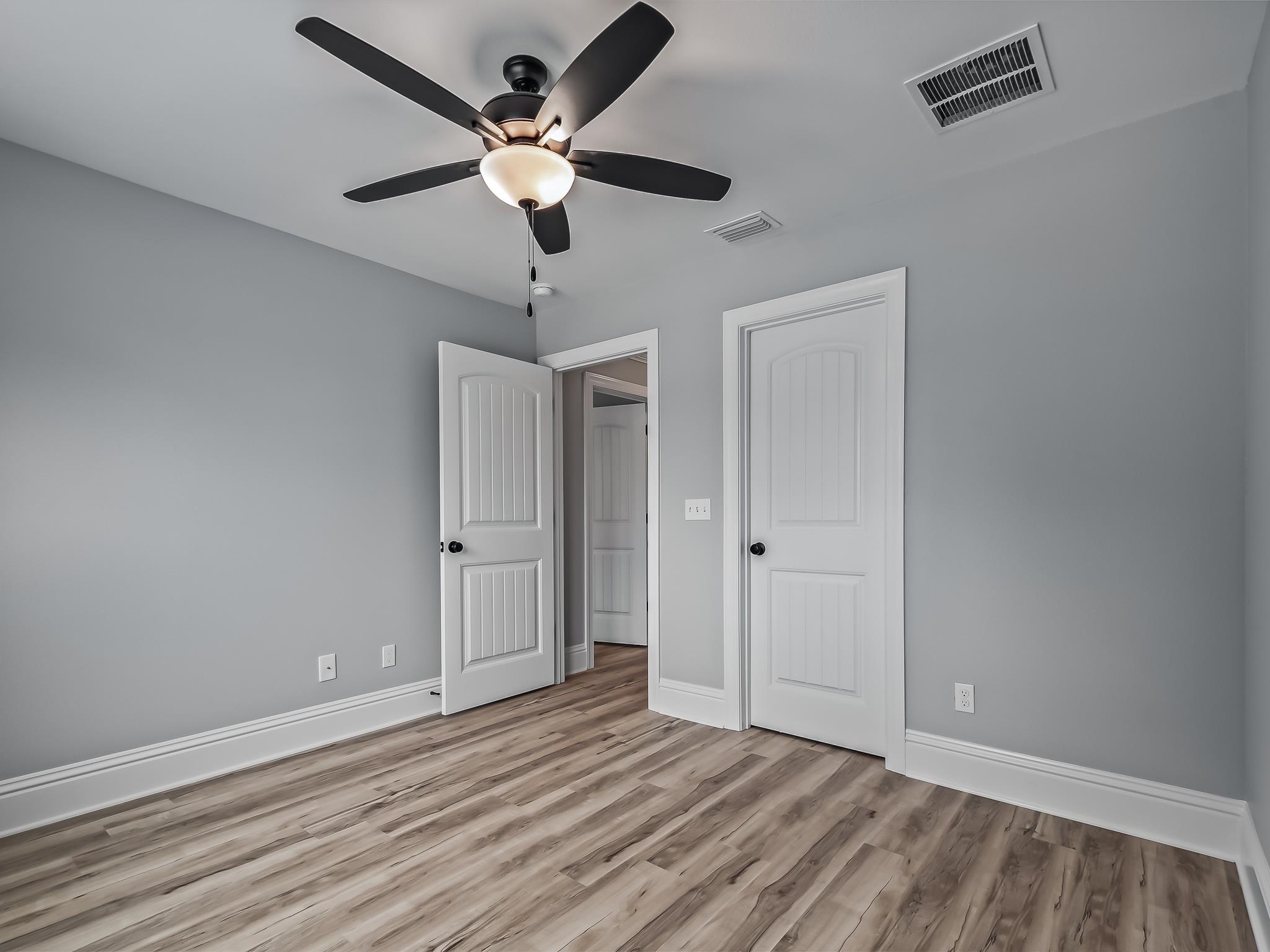 24 Comanche Trail