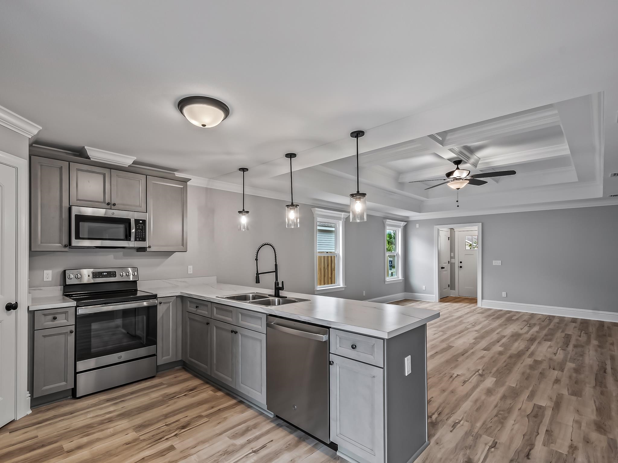 24 Comanche Trail