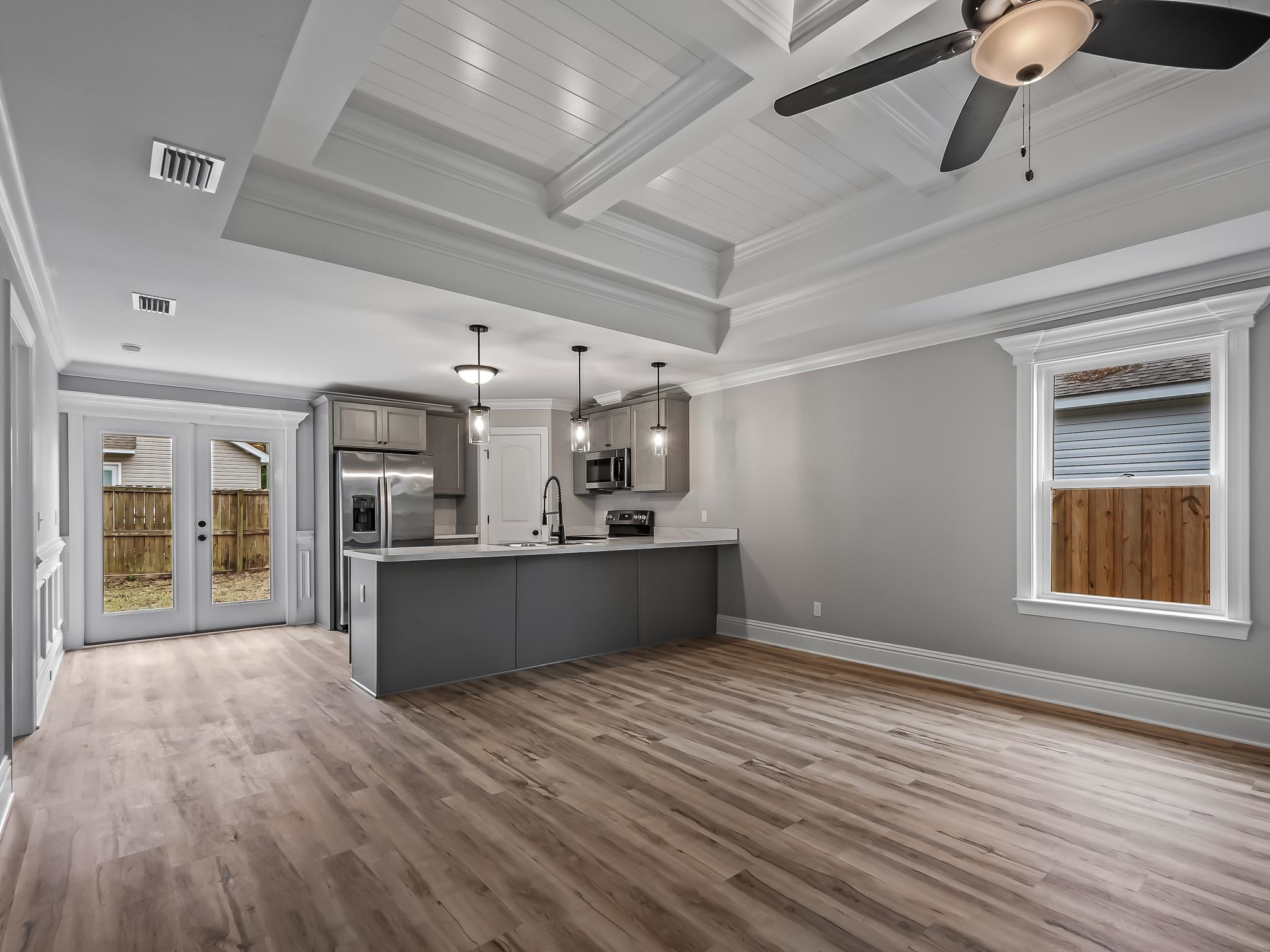 24 Comanche Trail