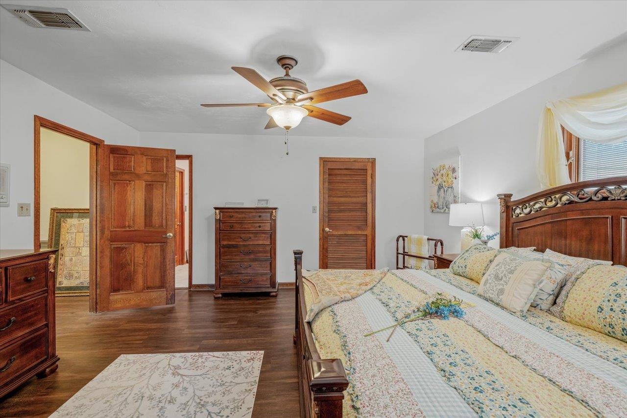 2504 Napoleon Bonaparte Drive