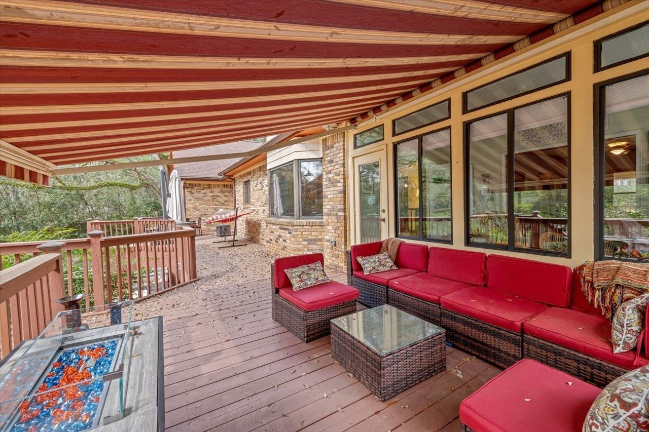 2504 Napoleon Bonaparte Drive