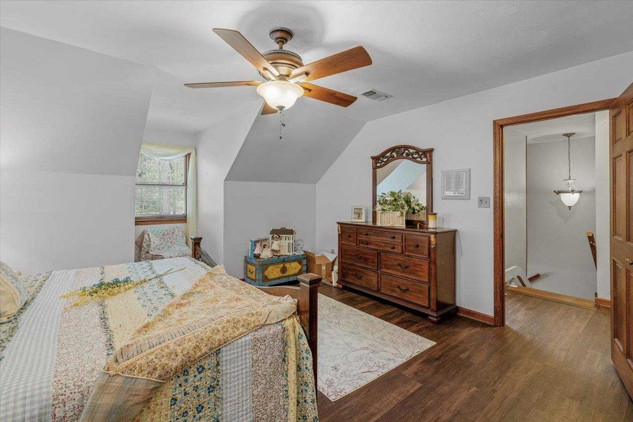 2504 Napoleon Bonaparte Drive