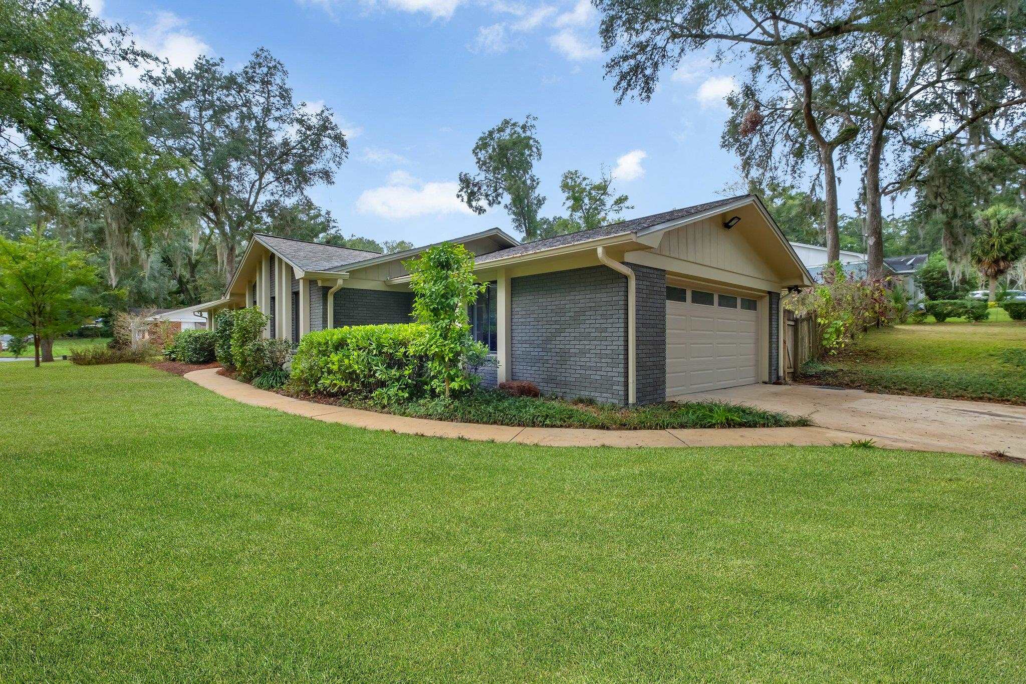 2978 Foxcroft Drive