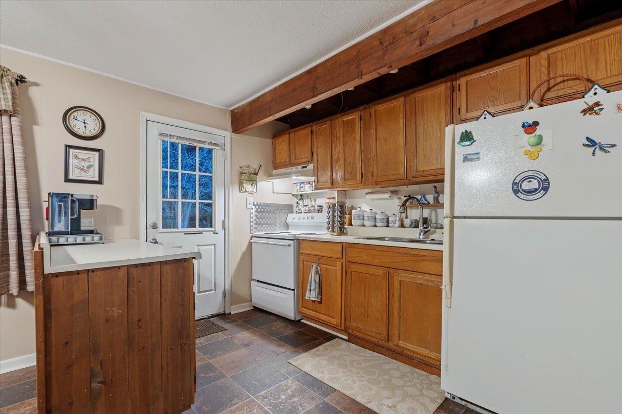 582 Conrad Hills Road
