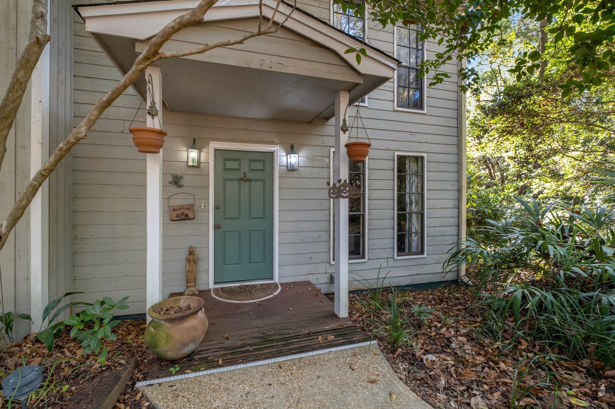 3002 Avon Circle