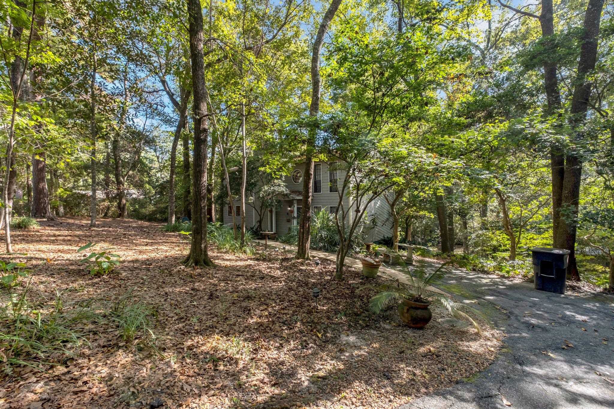 3002 Avon Circle
