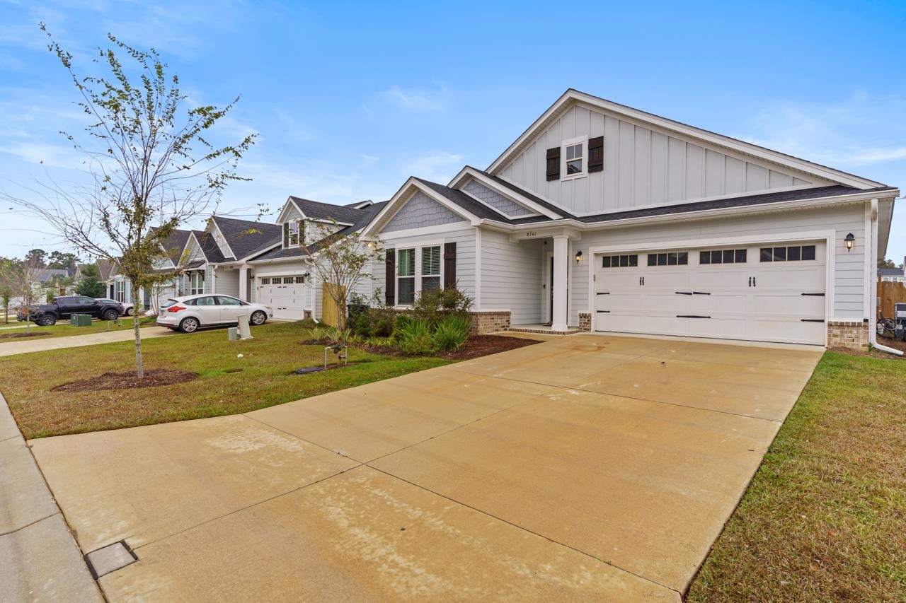 8741 Glenoak Trail