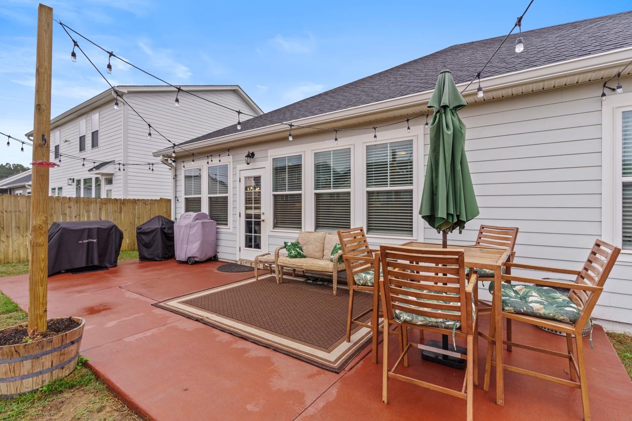 8741 Glenoak Trail