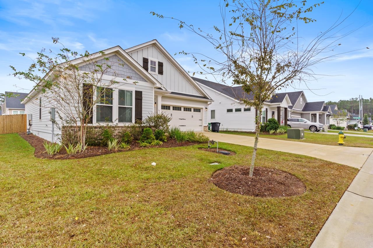 8741 Glenoak Trail