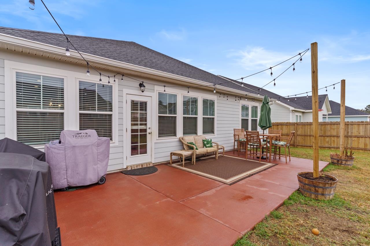 8741 Glenoak Trail